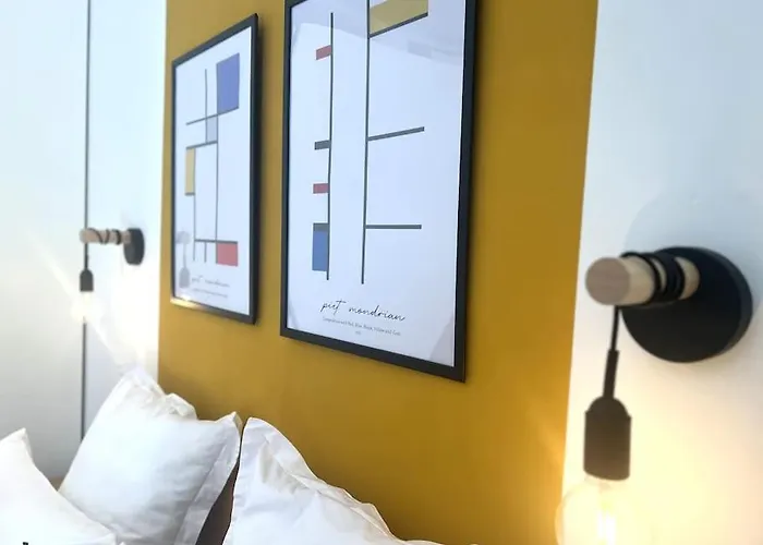 Mondrian-bozzi 59 דירה